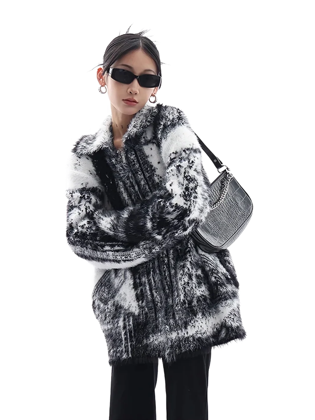Abstract Monochrome Zip Up Knit Sweater - Image 2
