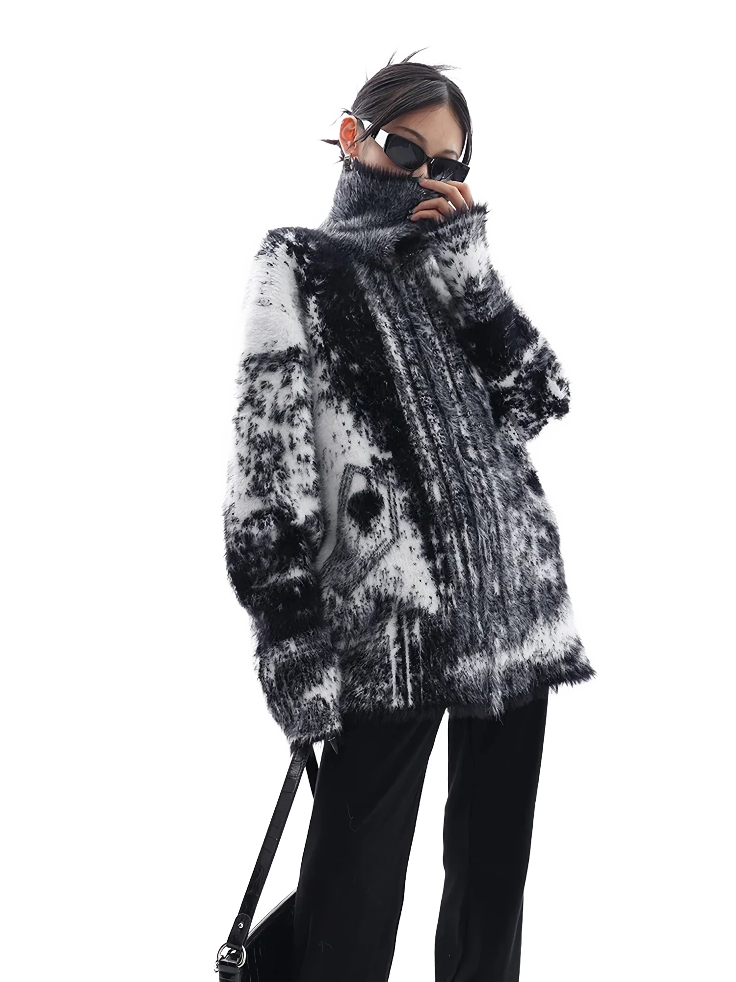Abstract Monochrome Zip Up Knit Sweater - Image 6
