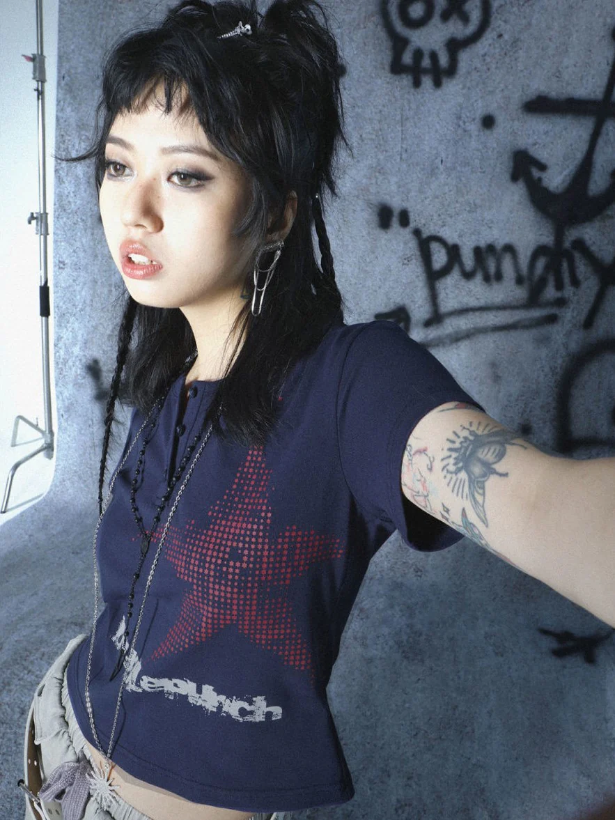 'Double Punch' Madonna Star Button Tee - Image 7