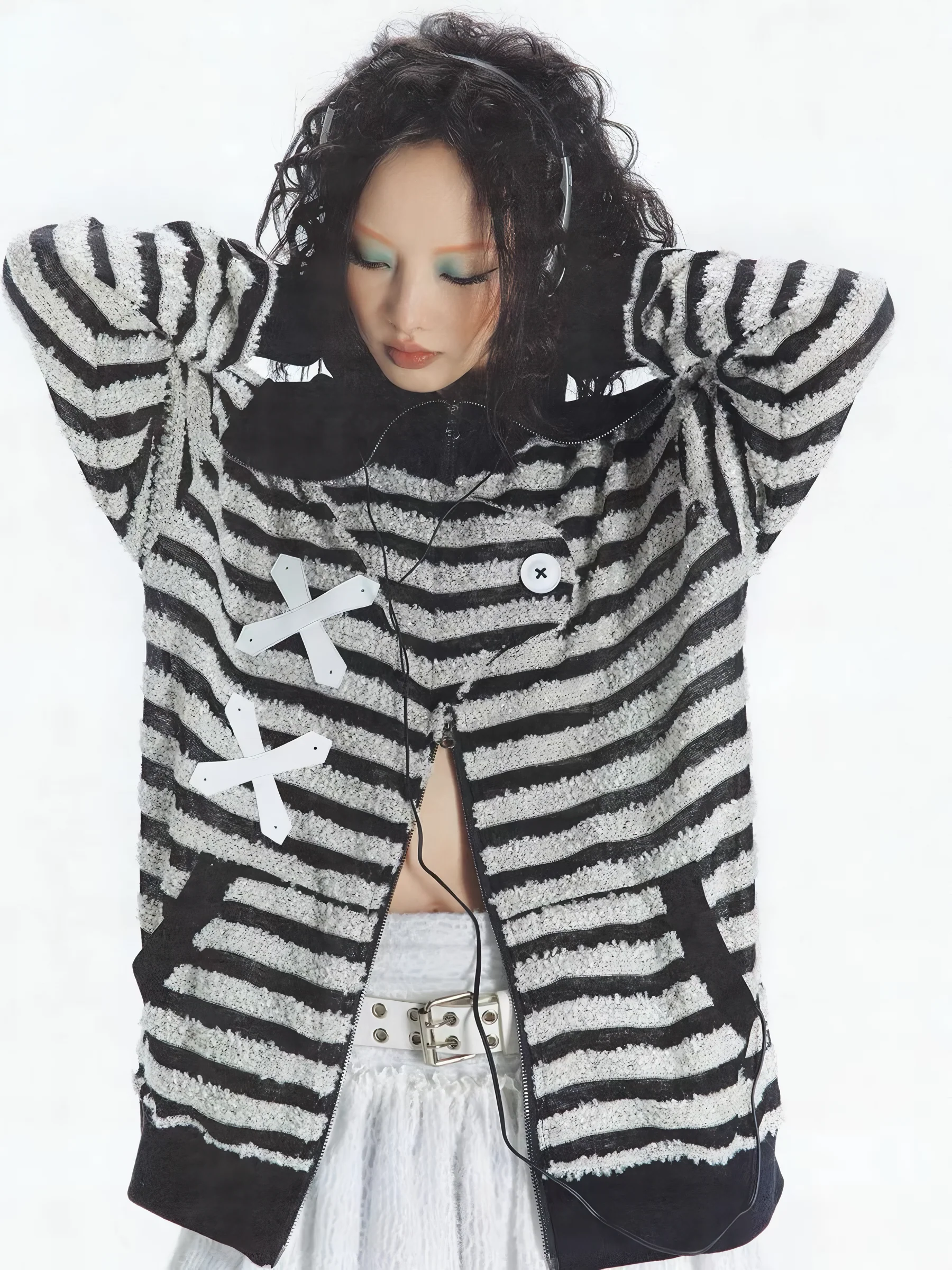 Striped Reflective Cross Hatch Knit Cardigan - Image 6